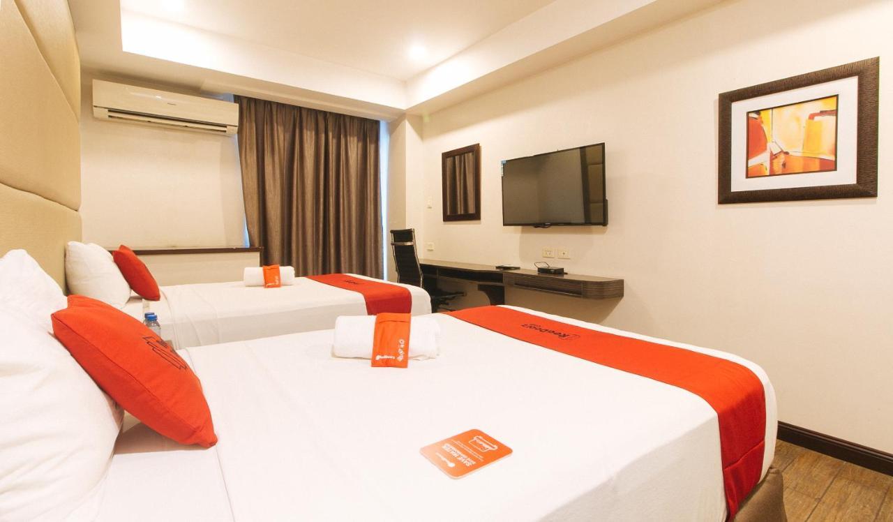 Hotel Reddoorz Premium @ West Avenue Quezon City Esterno foto