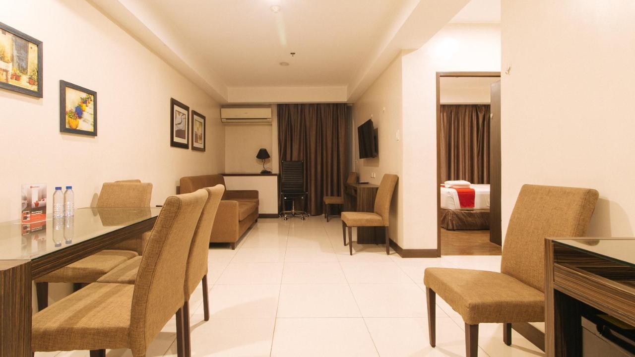 Hotel Reddoorz Premium @ West Avenue Quezon City Esterno foto