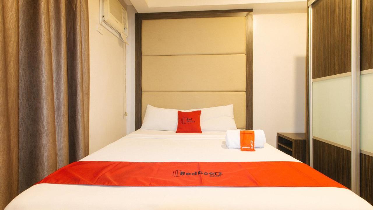 Hotel Reddoorz Premium @ West Avenue Quezon City Esterno foto