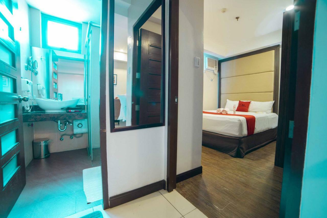 Hotel Reddoorz Premium @ West Avenue Quezon City Esterno foto